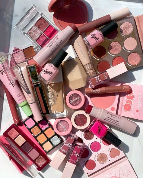 Indie Makeup, Casual Makeup, Makeup List, Makeup Supplies, Minimal Makeup, Emo Makeup, Basic Makeup, Elf Makeup, Makeup Aesthetic