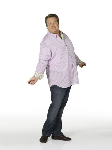 Modern Family - Season 3 Promo Cameron Modern Family, Modern Family Outfits, Cam Modern Family, Gloria Pritchett, Eric Stonestreet, Family Meme, Funny Poses, The Cardigans, Where To Buy Clothes