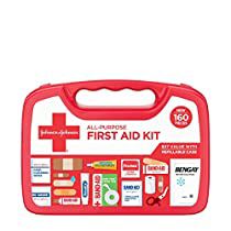 Diy First Aid Kit, Emergency First Aid Kit, Emergency First Aid, Johnson Johnson, Dorm Room Essentials, First Aid Supplies, Emergency Supplies, Cleansing Wipes, Medical Help