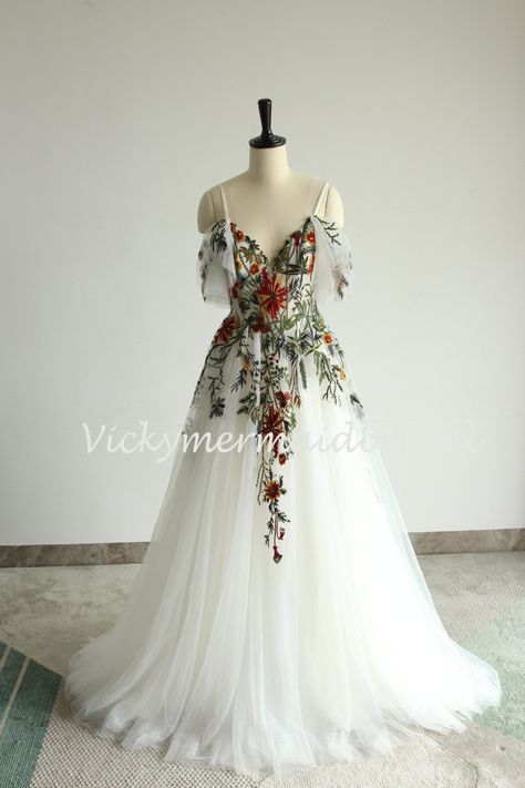 Wedding Dress With Leaves Lace, Plus Size Wedding Dresses Forest, Boho Wildflower Wedding Dress, Floral Embroidered Wedding Dress Plus Size, Colorful Embroidery Wedding Dress, Wedding Dresses Embroidery Flowers, Embroidery On Wedding Dress, Wedding Dresses With Embroidered Flowers, Colorful Plus Size Wedding Dress