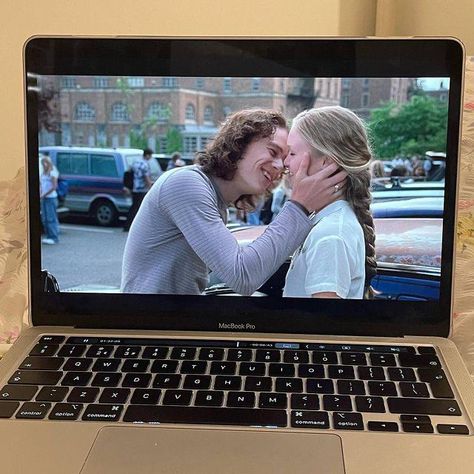 Watching Movies Aesthetic, 10 Things I Hate About You, Romance Movies, Teenage Dream, Hopeless Romantic, Series Movies, Insta Story, Photo Dump, Movies Showing