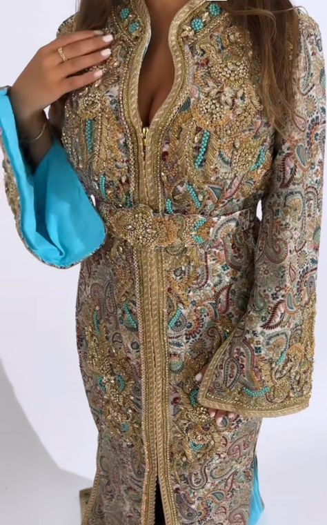 Moroccan Traditional Dress, Moroccan Takchita, Jalabia Styles, Morrocan Fashion, Moroccan Kaftan Dress, Arabic Dress, Moroccan Clothing, Dazzling Dress, Moroccan Kaftan