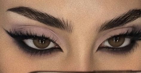 Do Eyes Makeup, Grey Day Concert Makeup, Makeup That Photographs Well, Hoco Eye Makeup Black Dress, Sharp Smokey Eye, Black Hoco Makeup, Catwoman Eye Makeup, Seductive Makeup Looks For Brown Eyes, Senior Pictures Makeup Ideas