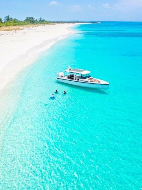 Turks And Caicos Vacation, Private Boat, Island Pictures, Travel Inspiration Destinations, Senior Trip, Dream Travel Destinations, Island Tour, Incredible Places, Turks And Caicos