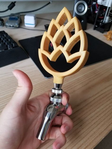 Diy Beer Tap Handle, Beer Tap Handles Diy, Beer Tap Handle Ideas, Tap Handle Ideas, Beer Bath, Brew Stand, Handle Ideas, Tap Beer, Beer Hops