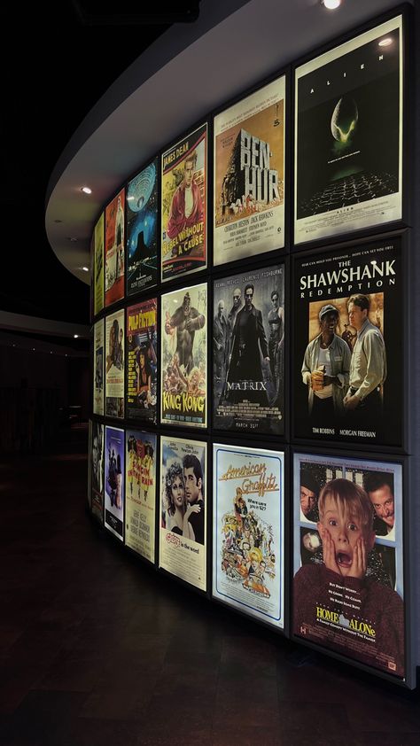 Movie Corner Ideas Bedroom, Film Theater Aesthetic, Theater Movie Cinema, Movie Display Ideas, Cinema Themed Room, Home Movie Theater Decor, Movie Themed Basement, Going To The Cinema Aesthetic, Cinephile Aesthetic Wallpaper