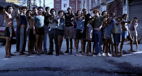 Great screenshot, Lil Ze's and Benny's gang. City of God. Golden Aura, Film Cult, City Of God, Become A Photographer, Septième Art, Foreign Film, Film Grab, Film Studies, Movie Stills