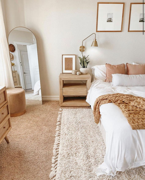 Gold Aesthetic Bedroom Decor, Carpeted Bedroom Ideas, Clean Bedroom Ideas, Modern Farmhouse Bedroom Decor, Full Length Mirror In Bedroom, Property Styling, 2024 Bedroom, Earthy Bedroom, Leaning Mirror