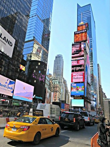 Times Square New York City, New York Wallpaper, York Aesthetic, Nyc Street, New York Aesthetic, Park Jimin Cute, City Wallpaper, Dream City, Concrete Jungle