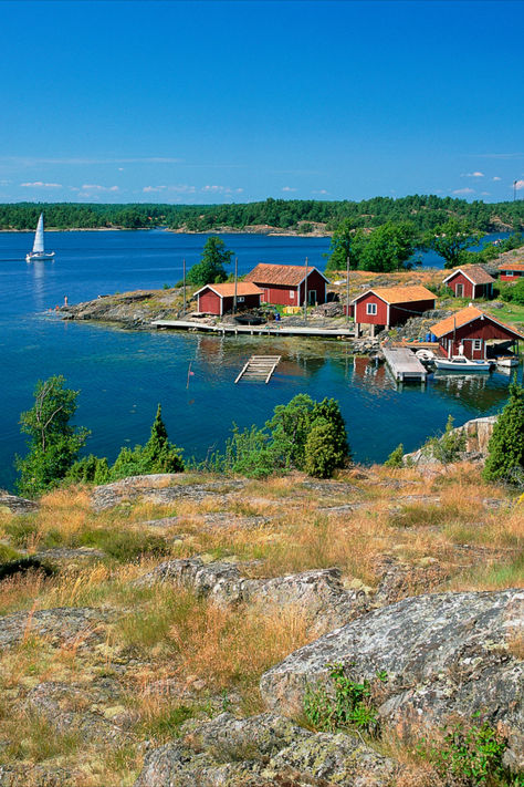 Thousands of islands and skerries form the Östgöta archipelago. Archipelago Aesthetic, Swedish Islands, Summer In Scandinavia, Gothenburg Archipelago, Swedish Aesthetic, Sweden Aesthetic, Scandi Summer, Stockholm Archipelago, Visit Sweden