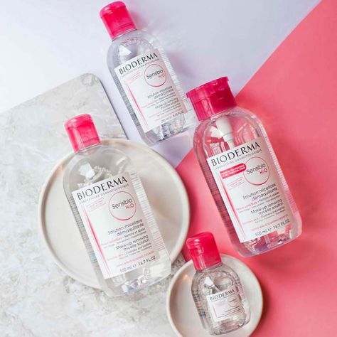 Developed specifically for sensitive skin, the Sensibio H2O Solution from Bioderma effectively removes dirt and makeup from the face and eye area.  Combining performance and very high tolerance, the dermatological micellar water gently eliminates impurities, whilst soothing irritation and helping to strengthen the skin's hydrolipidic film for long-lasting comfort. Skin feels clean, fresh and revitalised. Non-rinse.  Fragrance, alcohol and paraben free.  Hypoallergenic. Bioderma Face Wash, Bioderma Micellar Water, Cleanser For Sensitive Skin, Bioderma Sensibio, Micellar Cleansing Water, Micellar Water, Luxury Skincare, Propylene Glycol, Alcohol Free