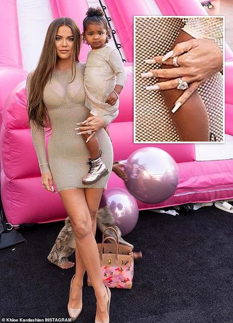 Johnny Dang, Estilo Khloe Kardashian, Khloe Kardashian Outfits, Khloe And Tristan, Khloe Kardashian Show, Bad Nana, Khole Kardashian, Latest Wedding Gowns, Khloe Kardashian Style