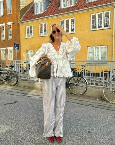 🍒🥪💕 Copenhagen bound Coppengaghen Style Winter, Copenhagen Outfit Aesthetic, Scandi Spring Style, Spring Outfits Copenhagen Style, Shopping In Copenhagen, Copenhagen Girl Aesthetic, Spring Copenhagen Style, Copenhagen Outfits Summer, Cophengan Style Aesthetic