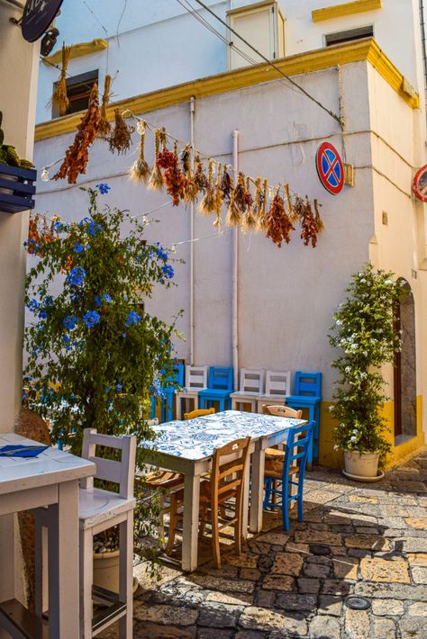 A Day In Gallipoli, Apulia: What to Do, Eat, and Shop Gallipoli | Travel Guide  | Puglia | Apulia | Italy | salento | sea | vacation | europe | italian food Gallipoli Italy, Salento Italy, Puglia Food, Apulia Italy, Mambo Italiano, Natural Sea Sponge, Vacation Europe, Sea Vacation, City Folk