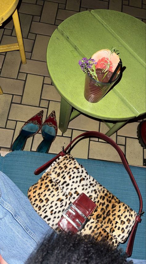 Purse, designer, vintage heels mules, leopard cheetah print, cocktail, outfit, night out Leopard Print Bag, Mode Grunge, Leopard Bag, Pop Of Red, Profile On Instagram, Mini Short, Pretty Bags, Oui Oui, Cute Bags