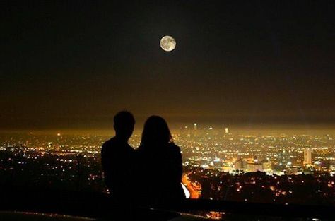 Watching The Stars Together, Rooftop Couple Aesthetic, Cozy Bed Couple Aesthetic, Stargazing Reference, Couple Night Aesthetic, City Cinematography, Rooftop Romance, Rooftop Pics, Night Romance