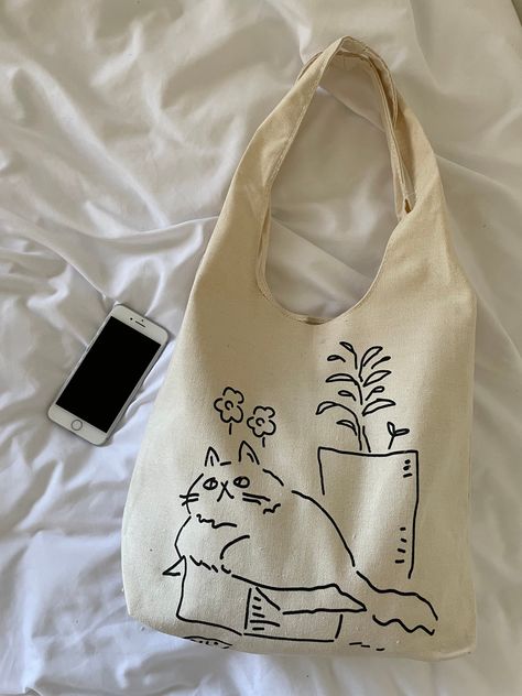 Fat Cat Tote Bag! Ships within 1-2 days from small business in California for a speedy delivery every time See photos for sizing reference Star Seller Badge means incredible customer service and product reviews! Tote Bag Cat Design, Cat Tote Bag Design, Canvas Tote Bag Design, T Shirt Bags, Tote Bag Inspo, Cool Tote Bags, Tote Bags Design, Small Canvas Bag, School Minimalist