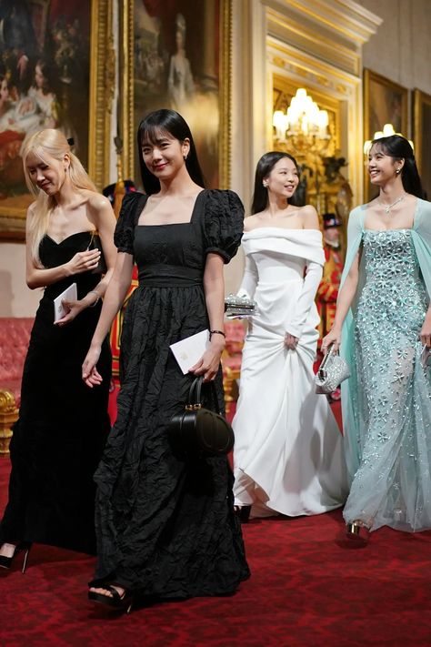 State Banquet, Vogue France, Blackpink Members, Georges Hobeika, Lisa Rosé, Prince William And Kate, Jennie Lisa, Prince Charles, Kim Jisoo