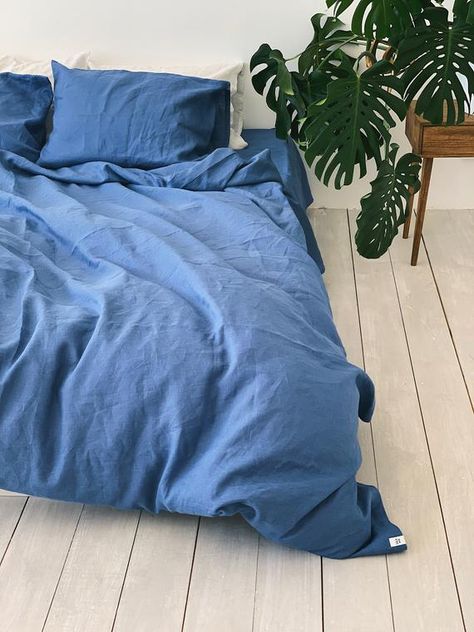 Mediterranean. 3-Piece linen bedding set. Linen duvet cover and 2 pillowcases. Greyish blue. US Full Blue Themed Bed, Blue Bedding Aesthetic, Blue Bohemian Bedroom, Heartstopper Bedroom, Blue Sheets Bedroom, Light Blue Bedding, Blue Bed Sheets, Blue Linen Bedding, Blue Bed