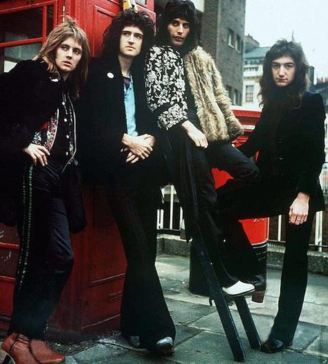 Queen have been a worldwide rock institution for so long that it�’s strange to think of the day that EMI Records launched them, but that date was 42 years ago exactly. After signing with the label in November 1972, the month the band started work on a debut album during “down time” at Trident Studios, Queen played their first gig after pacting with the record company at the Marquee Club in London on Monday, April 9, 1973. Queen Music, London Queen, Queen Photos, Roger Taylor, Queen Freddie Mercury, Queen Pictures, John Deacon, Rock N’roll, Brian May