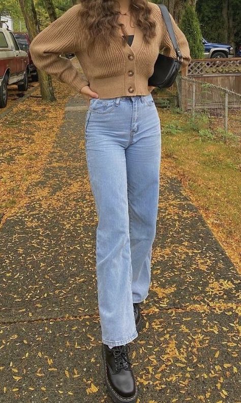 Rate This thanksgiving outfit ideas From ⭐1~10. SAVE & FOLLOW i will update everyweek. Casual College Outfits, Winter Fashion Outfits Casual, Everyday Fashion Outfits, Casual Day Outfits, Elegante Casual, Quick Outfits, Outfit Jeans, Easy Trendy Outfits, Causual Outfits