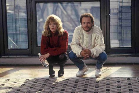 when harry met sally Best Fall Movies, Harry And Sally, Les Goonies, Best Romantic Comedies, Film Cult, Minnie Driver, Billy Crystal, Lee Radziwill, Nora Ephron