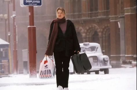 English Outfit, Doctor Zhivago, Bridget Jones Diary, Cold Fashion, English Girls, British Women, Bridget Jones, Winter Love, Profile On Instagram