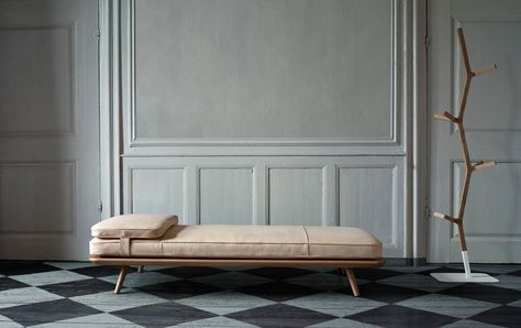 Spine by Space Copenhagen for Fredericia - Design Milk Banquette Design, Daybed Design, Modern Daybed, Rustic Furniture Diy, Scandinavia Design, Canapé Design, Danish Furniture, Style Deco, Multifunctional Furniture