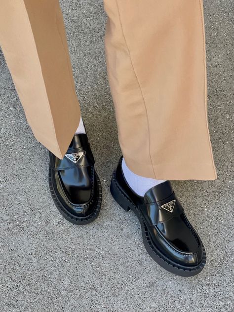 Gents Shoes, Prada Loafers, Cool Sneakers, Designer Loafers, Loafers Outfit, Classy Outfits Men, Street Fashion Men Streetwear, Guys Clothing Styles, Outfit Check