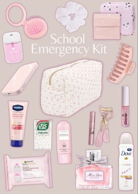 School Bag Organization, Schul Survival Kits, Middle School Essentials, School Emergency Kit, School Backpack Essentials, Nyttige Tips, Preppy School Supplies, Everyday Bag Essentials, Pretty School Supplies