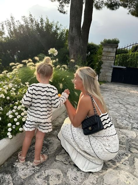 Mom Outfits Spring, Sommer Strand Outfit, Drømme Liv, Future Mommy, Moms Goals, Mommy Goals, Dream Family, Future Mom, Future Lifestyle