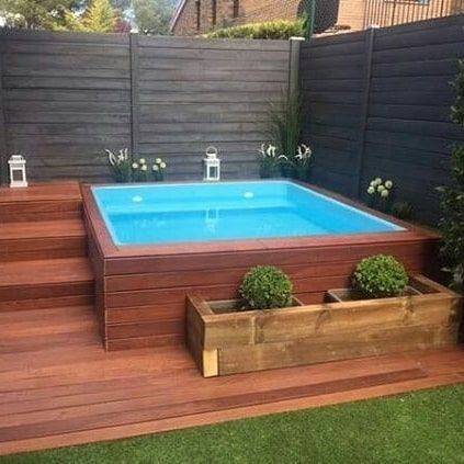 Terrace Fence, Ideas De Piscina, Design Per Patio, Oberirdische Pools, Balkon Decor, Modern Courtyard, Small Yard Landscaping, Small Swimming Pools, Wooden Terrace