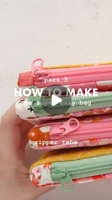 Make A Zipper Pouch, Diy Snack Bags Zipper, Sewn Zipper Pouch, Sewing Zippered Pouches, Zipper Pouches Tutorial, Easy Make Up Bags To Sew, Sew Zipper Pouch Free Pattern, Sew A Pouch With Zipper, Easy Sew Zipper Pouch