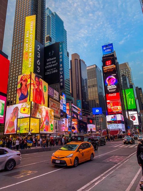 Times Square Aesthetic, Square Aesthetic, New York City Times Square, Photographie New York, Aesthetic New York, New York Vibes, New York Wallpaper, New York Summer, York Wallpaper