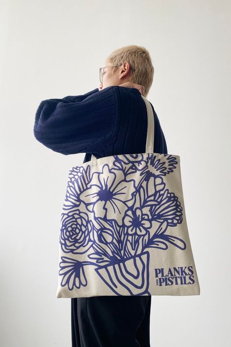 Diy Tote Bag Design, Custom Paper Bags, Handpainted Tote Bags, Desain Tote Bag, Totes Ideas, Branded Tote Bags, Sacs Tote Bags, Sac Diy, Diy Tote