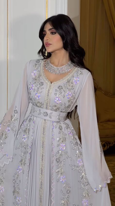 Arab Dresses, Turkish Dress, Nikkah Dress, Moroccan Fashion, Pakistani Fancy Dresses, Fancy Dresses Long, Eid Dresses, Moroccan Dress, Simple Pakistani Dresses