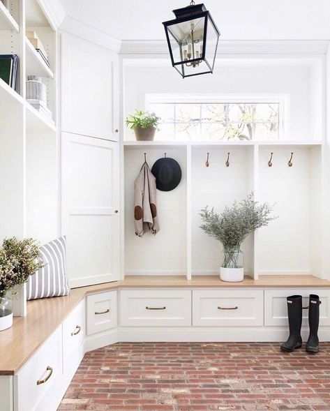 Mudroom Inspiration, Laundry Room/mudroom, Mudroom Remodel, Farmhouse Mudroom, Mudroom Flooring, Farmhouse Entry, Style Me Pretty Living, Bench Outdoor, Mudroom Decor