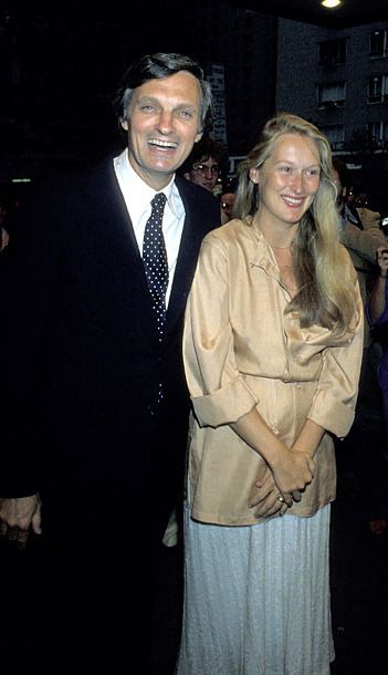 With Alan Alda at The Seduction of Joe Tynan premiere party in New York Alan Alda, Miranda Priestly, Fashion Campaign, Actor John, Fashion Moments, Kirsten Dunst, Child Actors, British Actresses, Meryl Streep