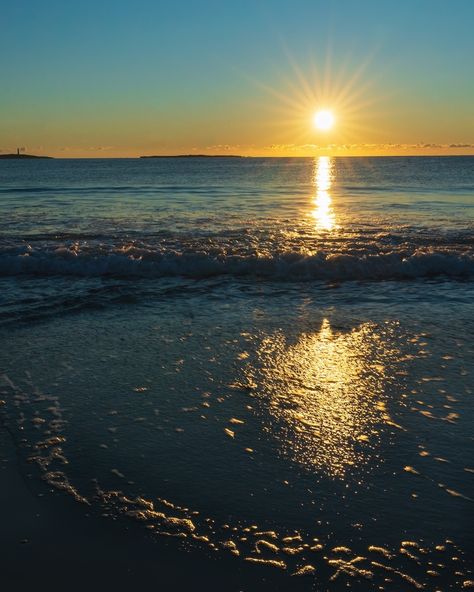 Sunrise over the Atlantic Ocean in Gloucester, MA Shot with: @sonyalpha a7riii @sonyimages 16-35 2.8 GM @kasefiltersglobal Magnetic CP filter Digital downloads, physical prints and stock photography options available. Please see the links in my bio for purchasing options. #wanderinglensphotos #wherewandermeetswonder #SonyAlphaFemale #capturewithconfidence #womencapturemagic #outdoorphotogfemmes #OnlyInMassachusetts #NaturalMassachusetts #VisitMA #OnCapeAnn #DiscoverGloucester #bestoft... Nature, Travel Photos, Physics, National Parks, Book Journaling, Gloucester, Atlantic Ocean, The Atlantic, Stock Photography