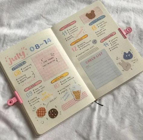 Aesthetic Monthly Planner, Bullet Journal Paper, Bulletin Journal Ideas, Seni Dan Kraf, Bullet Journal Mood, Bullet Journal Aesthetic, Bullet Journal Diy, Bullet Journal Notebook, Bullet Journal Design Ideas