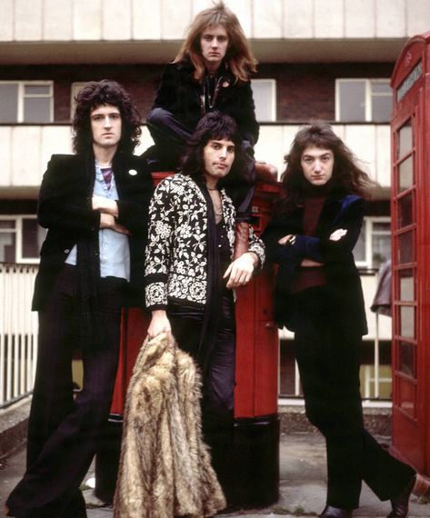 Tumblr, Live Aid, Queens Wallpaper, Freddy Mercury, Rami Malek, Queen Photos, Roger Taylor, Queen Freddie Mercury, Queen Pictures