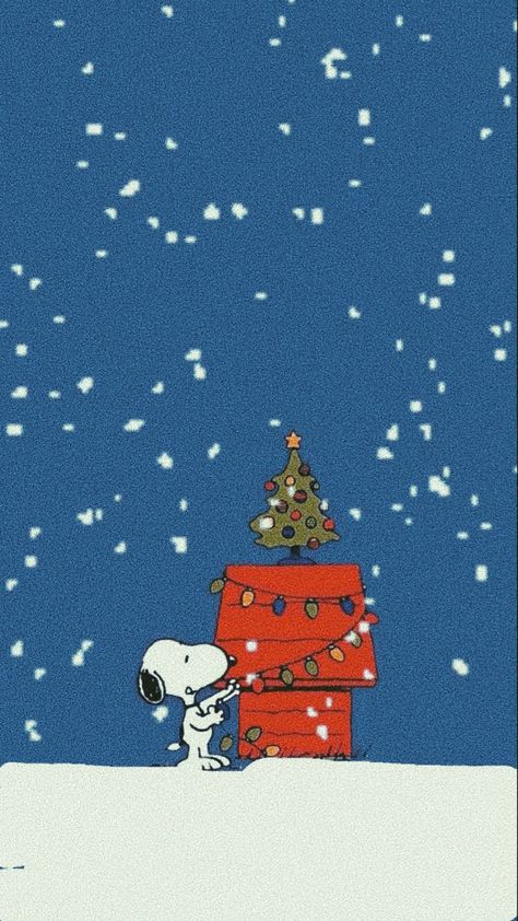 Christmas Backgrounds￼, Christmas Cartoon Wallpaper Aesthetic, Snoopy Icon Christmas, Snoopy Wallpaper Vintage, Peanuts Christmas Iphone Wallpaper, Snoopy Christmas Pictures, Cartoon Christmas Background, Holidays Wallpaper Aesthetic, Snoppy Wallpapers Christmas