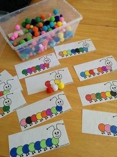 10 activites montessori à réaliser pour un enfant de 2 ans et plus. Toddler Learning Activities, Montessori Toddler, Maluchy Montessori, Aktiviti Kanak-kanak, Aktivitas Montessori, The Very Hungry Caterpillar, Very Hungry, Very Hungry Caterpillar, Toddler Fun