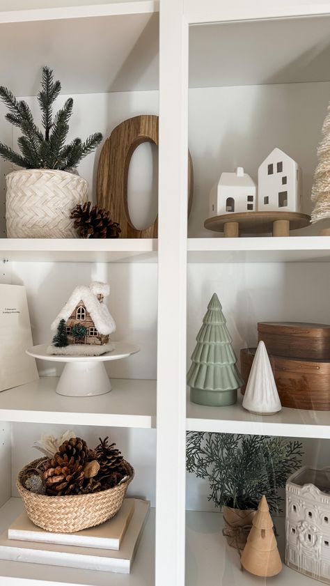 Cute Simple Christmas Decor, Cozy Simple Christmas Decor, Neutral Christmas Tv Stand Decor, White And Wood Christmas Tree Decor, White And Neutral Christmas Decor, Christmas Windowsill Decor Living Room, Neutral Christmas Decoration, Fall Christmas Decorations, Cozy House Christmas