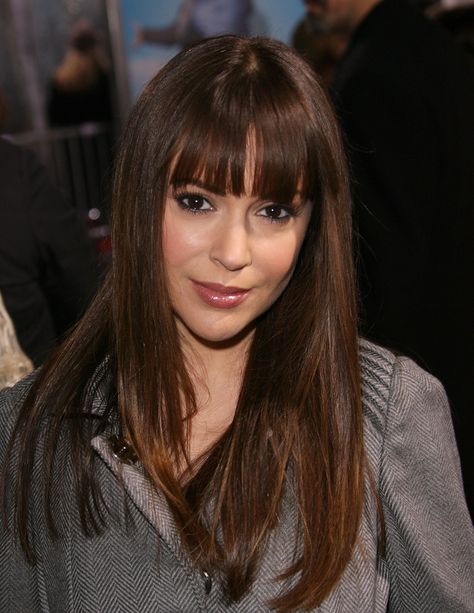 Alyssa Milano Alyssa Milano Hair, Alyssa Milano Charmed, Hairstyle Magazine, Gorgeous Haircuts, Yes Man, 2015 Hairstyles, Alyssa Milano, Badass Women, Celebrity Hairstyles