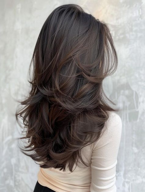 Stunning Layered Haircuts for Long Hair: Styles & Maintenance Tips Haircut Ideas For Girls Layers, Layered Hair Inspo Long, Long Hair Haircut Ideas Layers, Long Layered Hair From The Back, Cute Layers For Long Hair, Long Layered Textured Haircut, Haïr Cut With Layers, Flowy Layers Haircut, Back Layers Long Hair