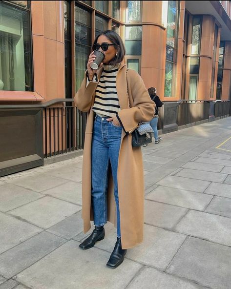 November Outfits, Camel Coat Outfit, Trendy Overalls, Pick Outfits, Cute Thanksgiving Outfits, Thanksgiving Outfit Ideas, What To Wear Fall, Jeans Outfit Fall, Mode Instagram