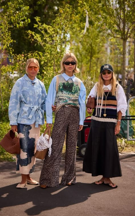 Copenhagen Fashion Week Ss25, Street Style Copenhagen, Sombrero Cowboy, Paris Fashion Week 2024, Ice Berg, Copenhagen Spring, Copenhagen Fashion Week Street Style, Professional Workwear, Copenhagen Street Style