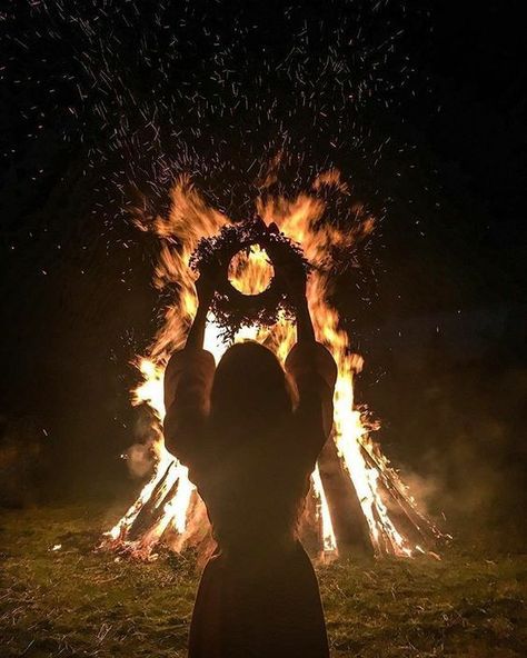 Summer Solstice Party, Solstice Party, Pagan Yule, Fire Festival, Season Of The Witch, Beltane, Witch Aesthetic, Fantasy Aesthetic, Summer Solstice