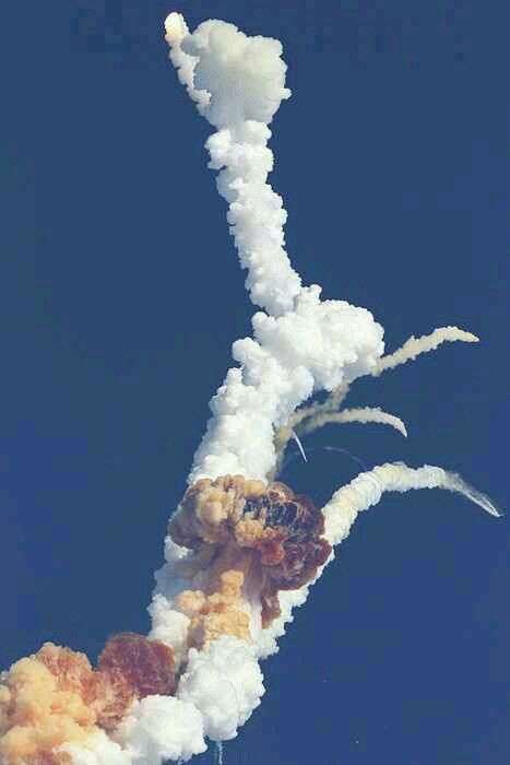 CHALLENGER EXPLOSION 1986. Space Shuttle, Space Shuttle Challenger, The Sky